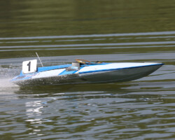 Elmbridge Masters action James Taylor's T7